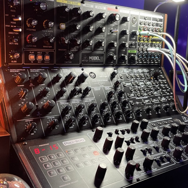 Behringer Rack